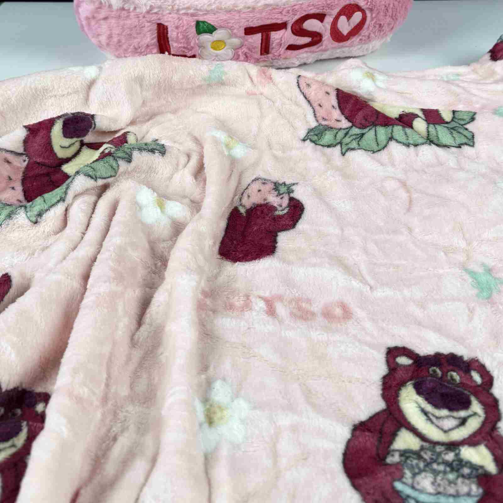  پتو بالشتی عروسکی لاتسو صورتی، عروسک بزرگ خزدار نانو برای هدیه و دکور اتاق خواب – دیزنی‌تویز عرضه در یاسوج و ایلام 