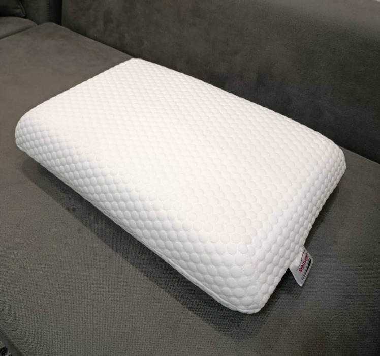 نمای نزدیک روکش بالش طبی مموری فوم خارجی وارداتی؛ بافت برجسته، ضدتعریق و تنفس‌پذیر ارسال سریع به تبریز، اهواز و فردوس